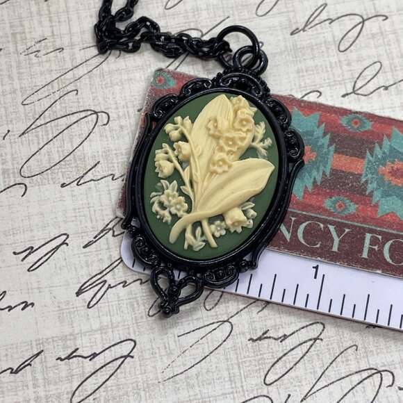 Green Lily of the Valley Cameo Summer Pendant Necklace black Charm Wedding Gift - Picture 16 of 16